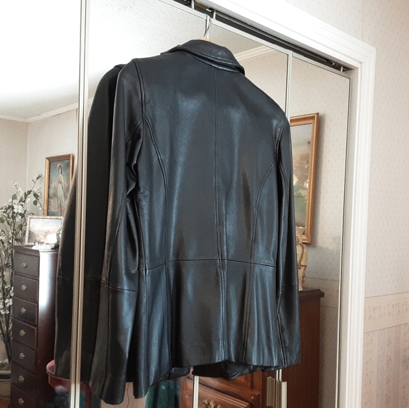 CASUAL CORNER ANNEX, BEAUTIFUL GENUINE BLACK LEATHER JACKET, SIZE SMALL - Picture 2 of 16